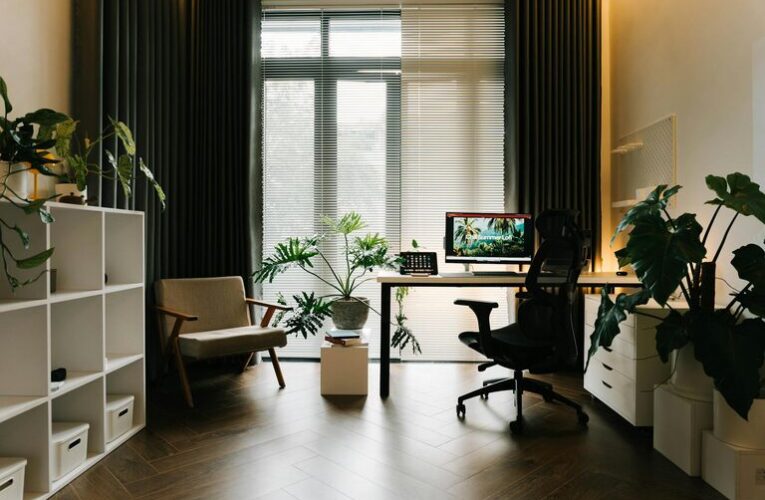 Simple Tips for Creating a Cozy and Inviting Home Office Space