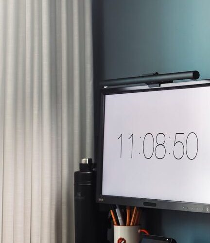 Simple Tips for Organizing Your Home Workspace to Boost Productivity